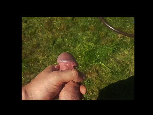 ❤️ Bidh hottie a 'faighinn a pussy pinc fucked agus cums le squirt ann an gàrradh samhraidh ❤️  Porn anal  aig porn gd.pornsos-com.ru ❌️